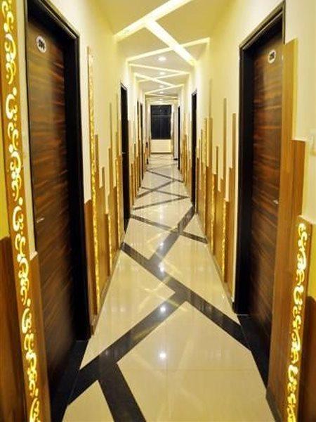 Townhouse 1182 Hotel Tirupati Galaxy Kanpur Extérieur photo