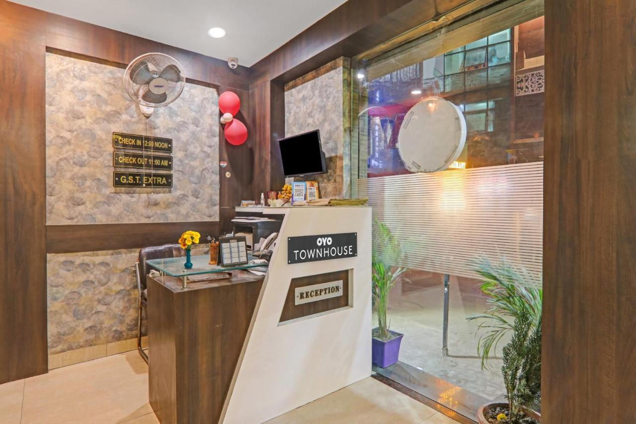 Townhouse 1182 Hotel Tirupati Galaxy Kanpur Extérieur photo