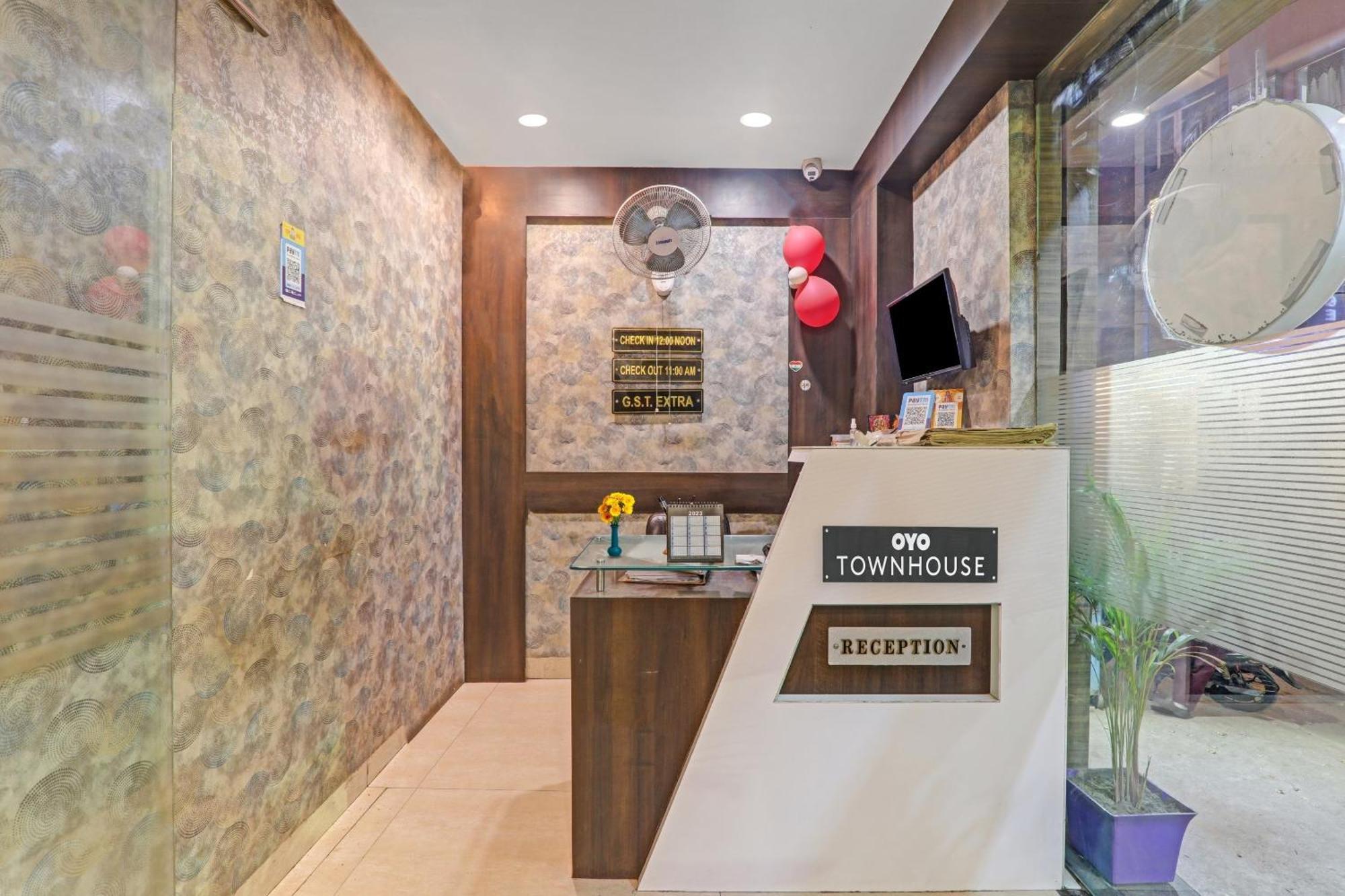 Townhouse 1182 Hotel Tirupati Galaxy Kanpur Extérieur photo