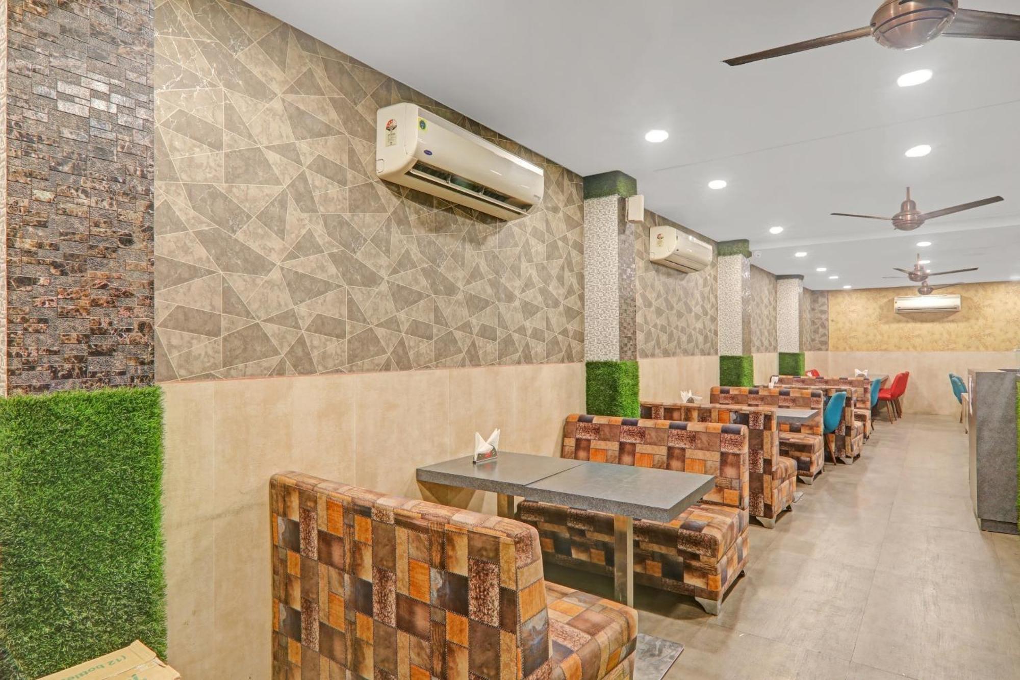 Townhouse 1182 Hotel Tirupati Galaxy Kanpur Extérieur photo